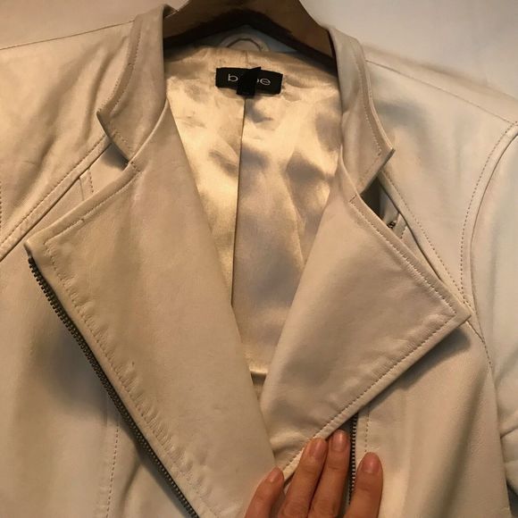 Bebe Ivory 100% genuine leather motor asymmetric jacket with ruched sleeves s - Picture 2 of 11